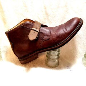 UGG Australia Mens sz 10 ankle boots Brown w buckle Casual Leather Shoes 1009220